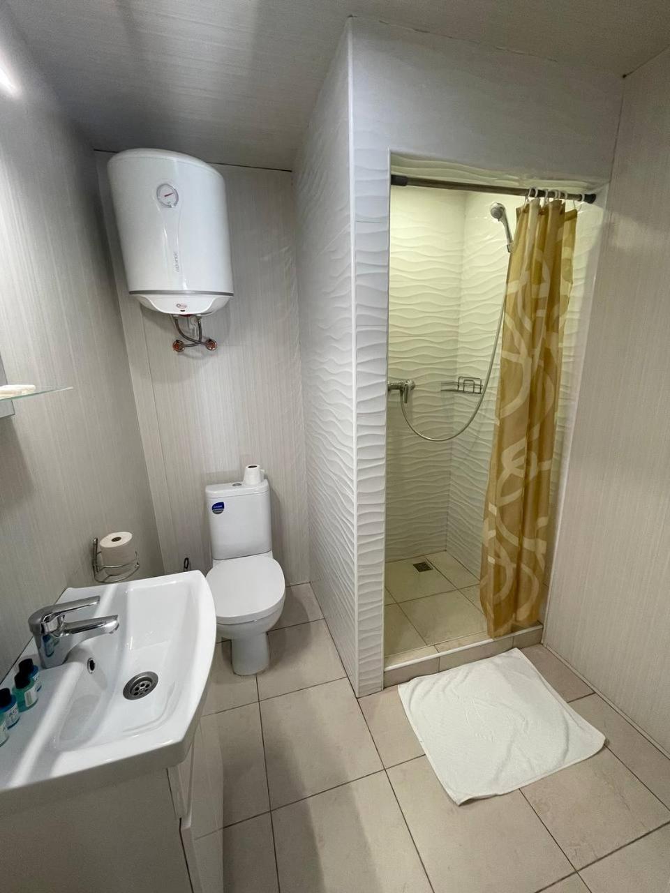 Спортохота Hotell Tjerkasy Exteriör bild